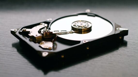 Hard Disk Drive - HDD