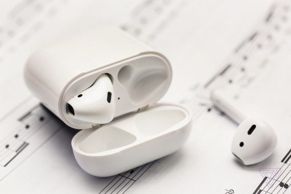 Apple’s BeatsX headphones