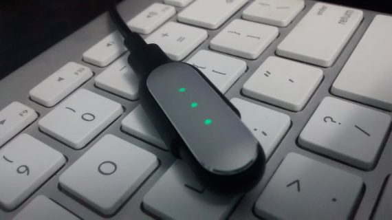 How to charge Mi Band